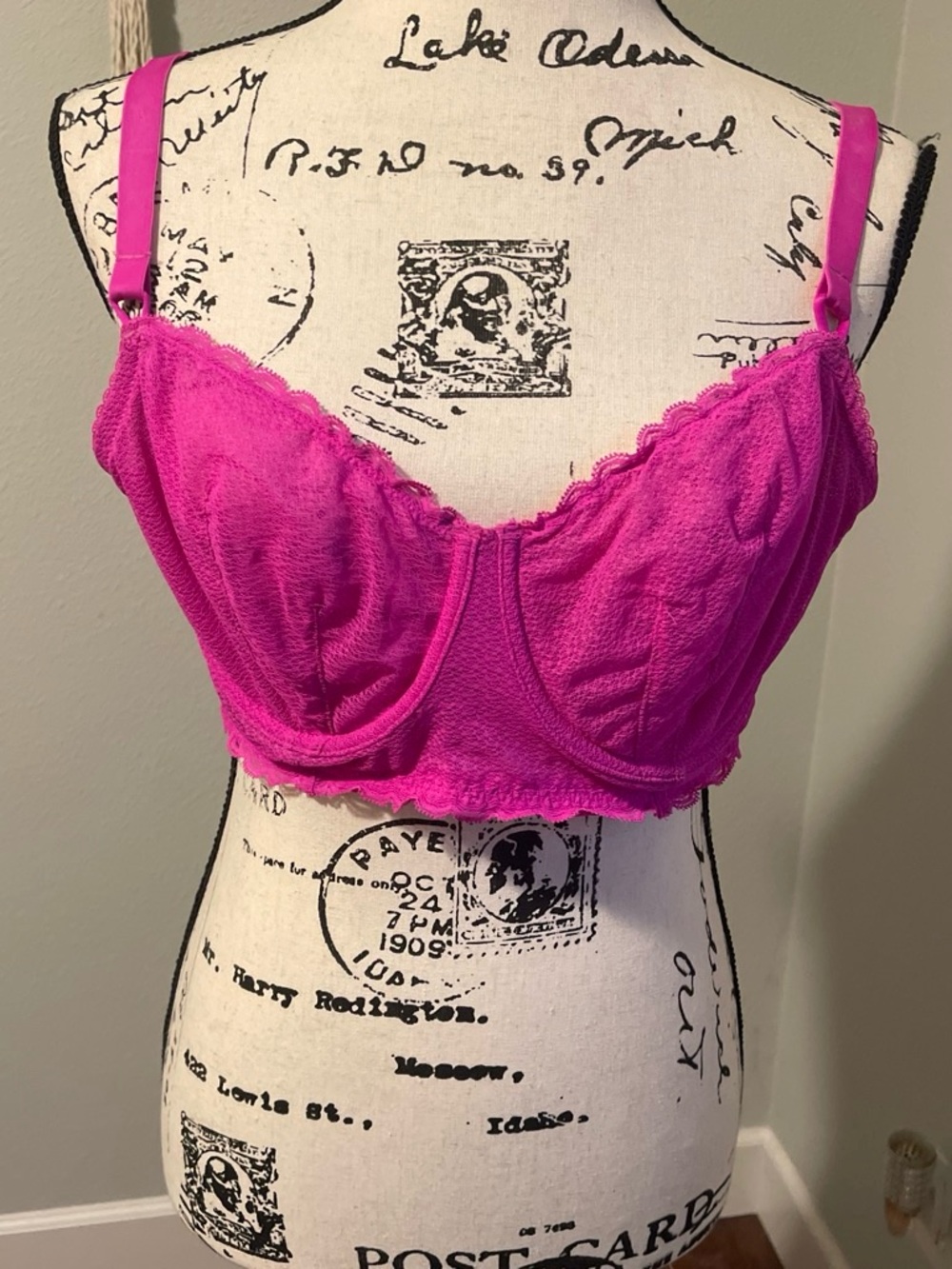 Auden Lace-Trim Underwire Bra - Hot Pink